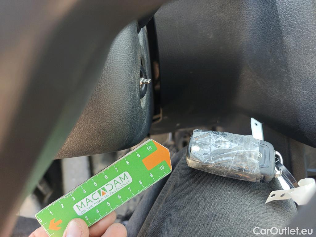  Volkswagen  Caddy VOLKSWAGEN  VU 4p 4G furgón derivado de t Profesional Furgón 2.0 TDI 55kW BMT #1