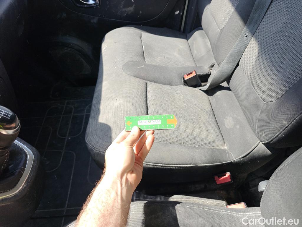  Renault  Trafic RENAULT  / 2019 / 4P / furgón Furgón 27 L1H1 Energy BluedCi 88 kW #62