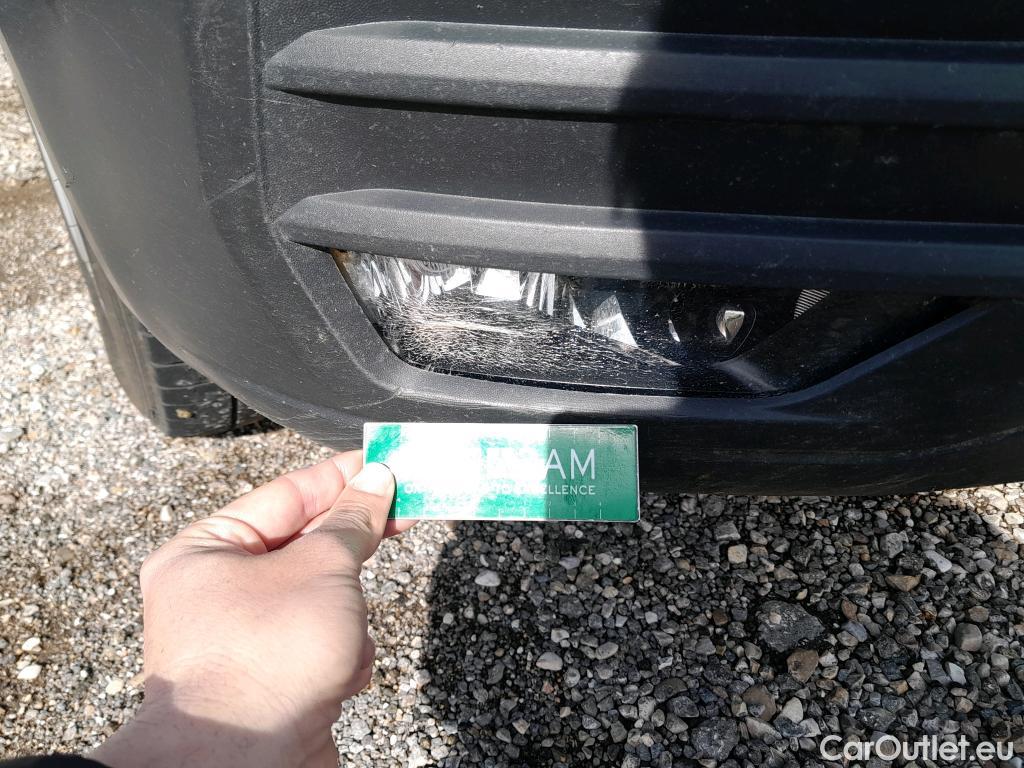  Land Rover  Discovery VOLKSWAGEN Transporter / 2020 / 4P / furgón Furgón Corto TN 2.0 TDI 110kW 4MO #11