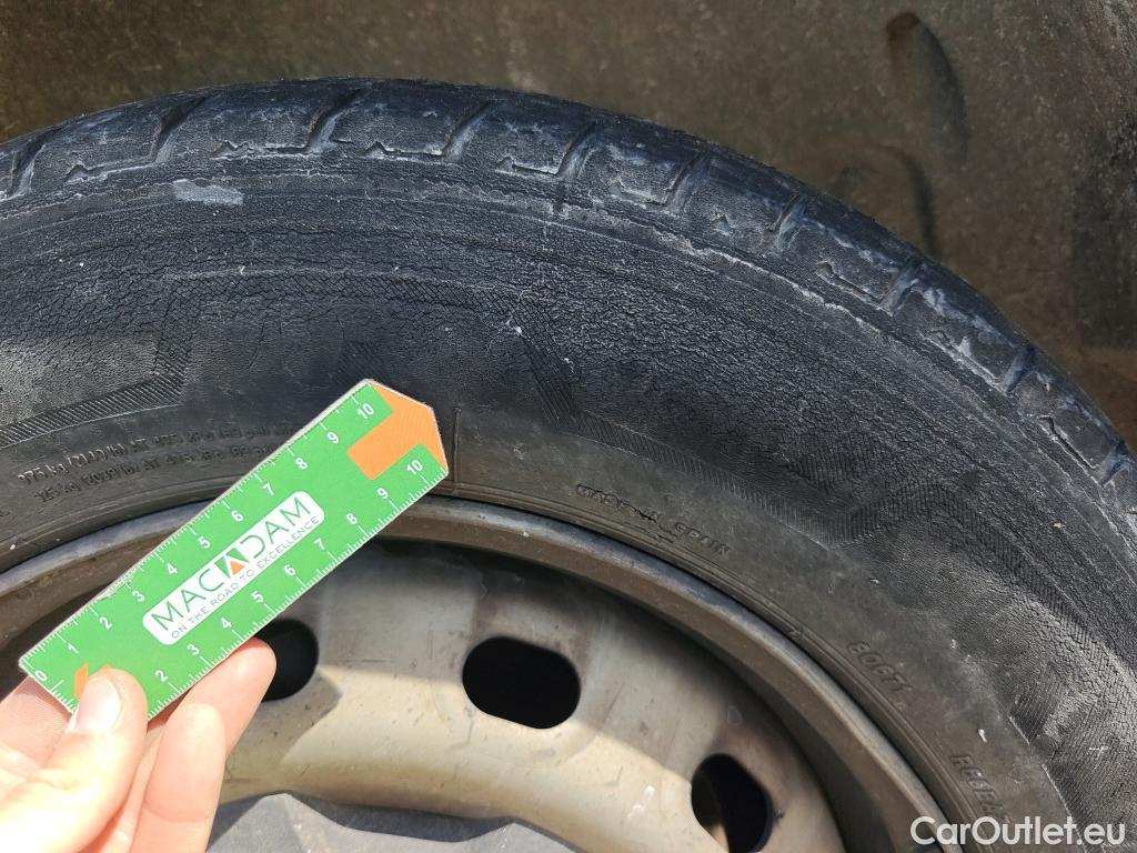  Renault  Trafic RENAULT  / 2019 / 4P / furgón Furgón 27 L1H1 Energy BluedCi 88 kW #55