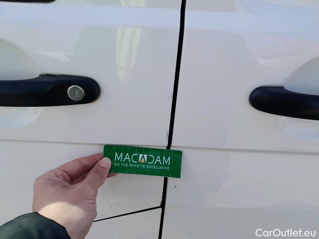  Land Rover  Discovery VOLKSWAGEN Transporter / 2020 / 4P / furgón Furgón Corto TN 2.0 TDI 110kW 4MO #16