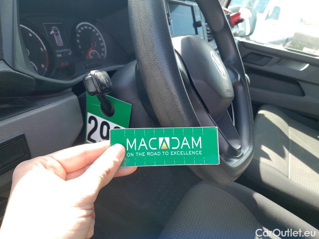  Land Rover  Discovery VOLKSWAGEN Transporter / 2020 / 4P / furgón Furgón Corto TN 2.0 TDI 110kW 4MO #39