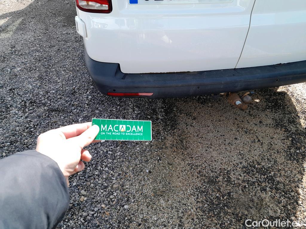  Land Rover  Discovery VOLKSWAGEN Transporter / 2020 / 4P / furgón Furgón Corto TN 2.0 TDI 110kW 4MO #44