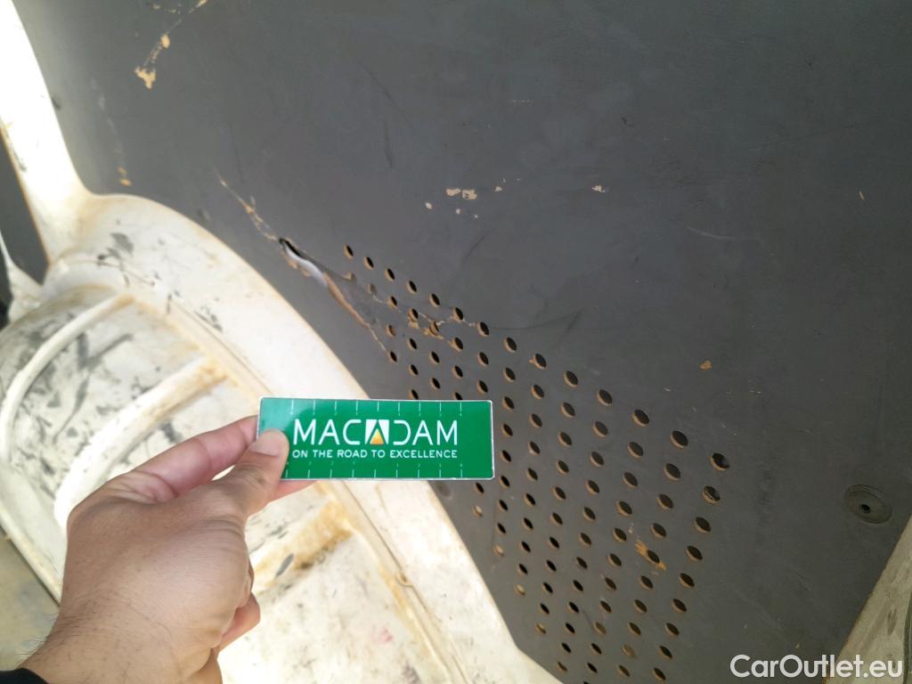  Land Rover  Discovery VOLKSWAGEN Transporter / 2020 / 4P / furgón Furgón Corto TN 2.0 TDI 110kW 4MO #33