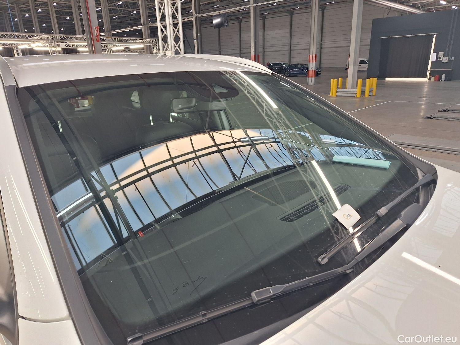  Mercedes  GLA Mercedes,  '20 PHEV, Mercedes-Benz   250e Business Solution 5d #36