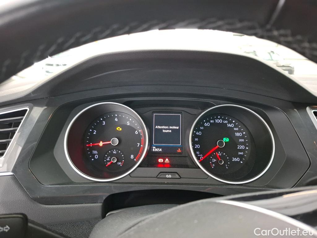  Volkswagen  Tiguan VOLKSWAGEN  / 2016 / 5P / SUV 1.5 TSI 150 EVO DSG7 Confortline Busines #9