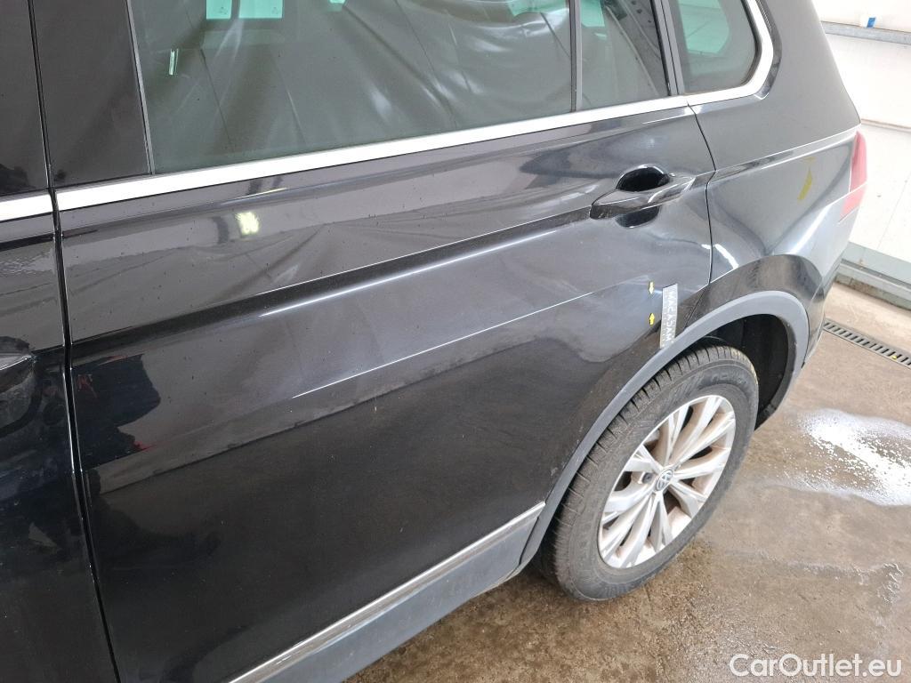  Volkswagen  Tiguan VOLKSWAGEN  / 2016 / 5P / SUV 1.5 TSI 150 EVO DSG7 Confortline Busines #3