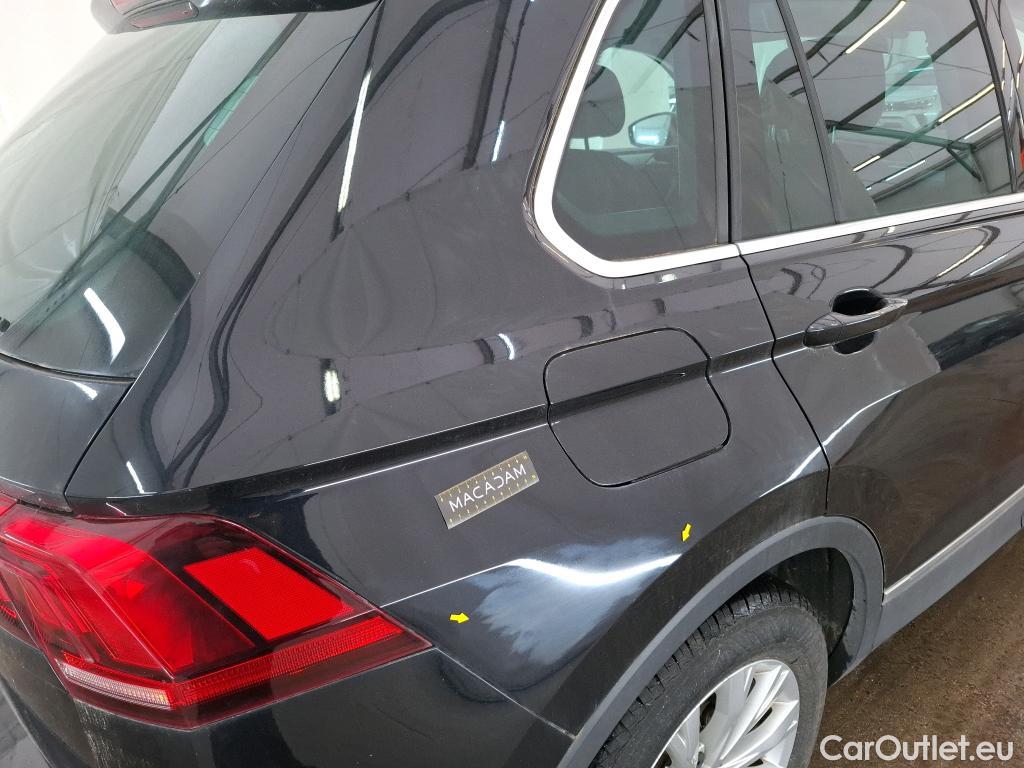  Volkswagen  Tiguan VOLKSWAGEN  / 2016 / 5P / SUV 1.5 TSI 150 EVO DSG7 Confortline Busines #1