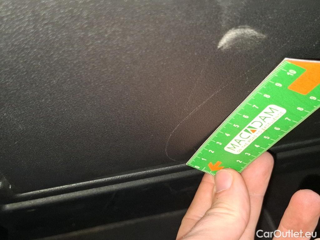  Audi  A3 AUDI  Sportback / 2020 / 5P / Berline 40 TFSI e 204 S Tronic Design Luxe #19