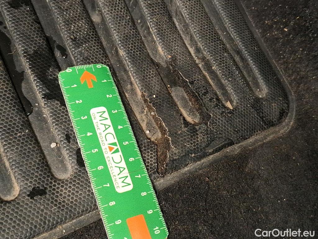  Citroen  C3  Société Feel 1.5 BlueHDI 100CV BVM6 E6d #6