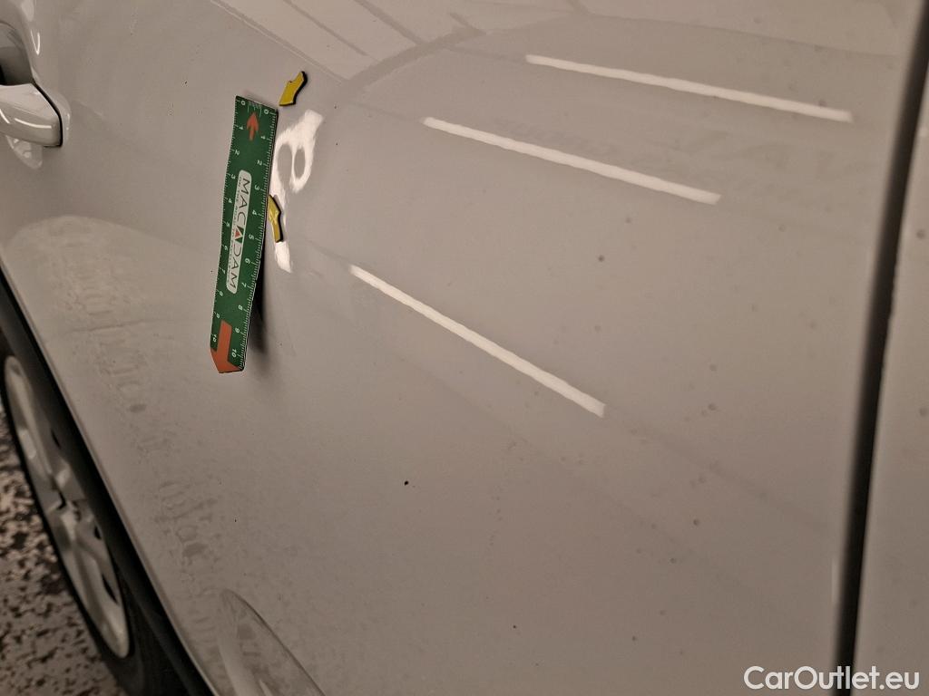  Citroen  C3 CITROEN  / 2016 / 5P / Berline PureTech 82 S&S BVM Feel Business #4