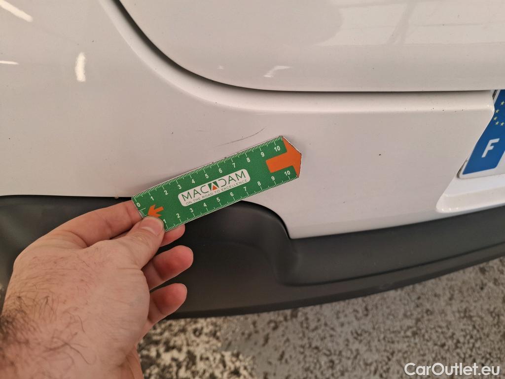  Citroen  C3 CITROEN  / 2016 / 5P / Berline PureTech 82 S&S BVM Feel Business #19