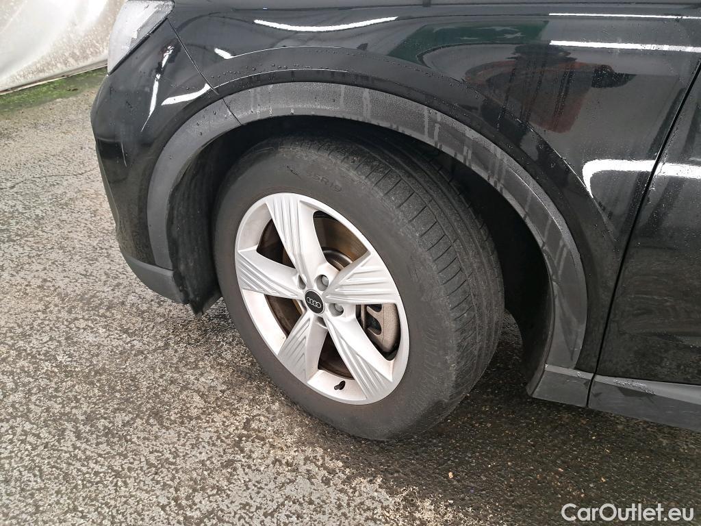  Audi  Q4 E-Tron  45 e-tron Design #12