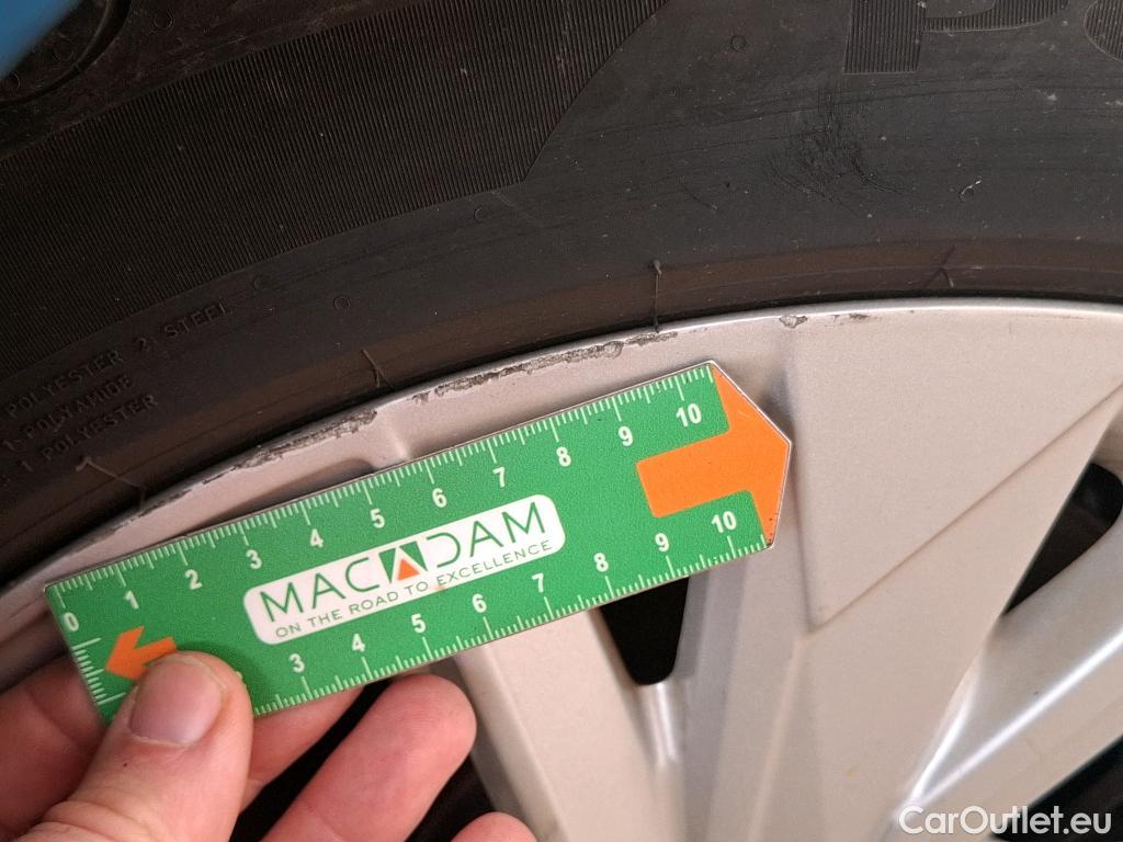  Audi  A3 AUDI  Sportback / 2020 / 5P / Berline 40 TFSI e 204 S Tronic Design Luxe #14