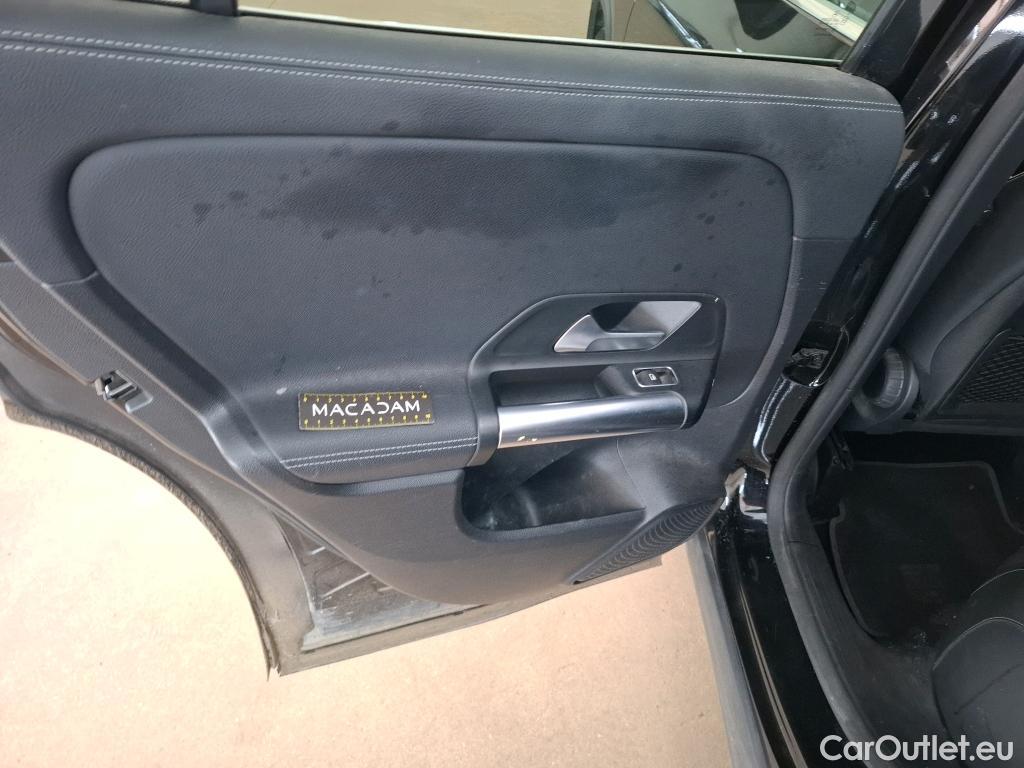  Mercedes  GLA MERCEDES-BENZ  / 2020 / 5P / SUV 1.3  250 e BUSINESS LINE DCT #41