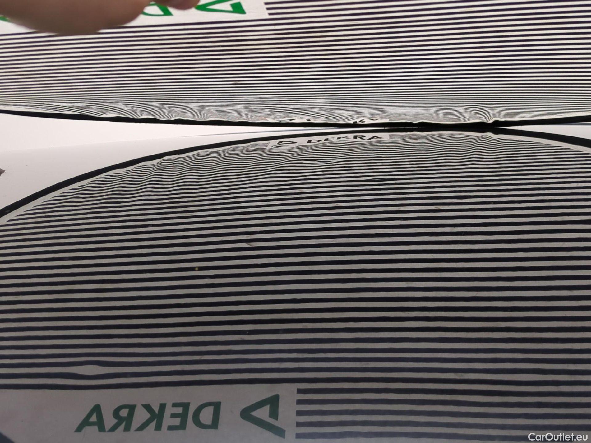  Renault  Megane  IV Berline 5pt. Business 1.5 dCi 115CV BVM6 E6d #16