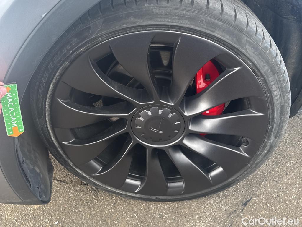  Tesla  Model Y TESLA  / 2020 / 5P / SUV Performance Dual-Motor AWD #9