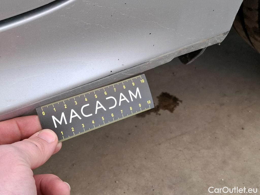  Toyota  Yaris TOYOTA  Hybride / 2019 / 5P / Berline Hybride 116h Iconic #4