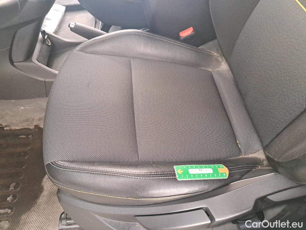  Renault  Kangoo RENAULT  / 2021 / 4P / Fourgonnette Extra - Blue dCi95 Sésame Ouvre Toi #3