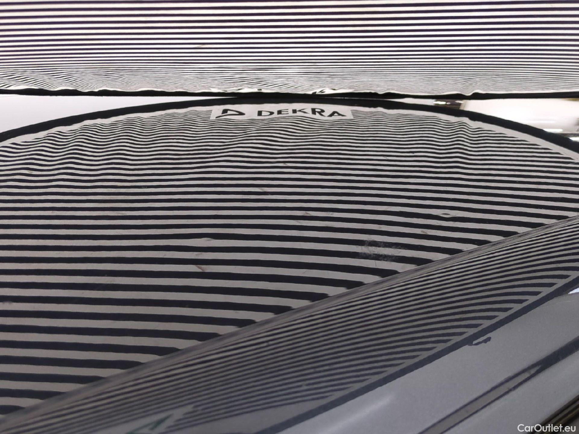  Renault  Megane  IV Berline 5pt. Business 1.5 dCi 115CV BVM6 E6d #15