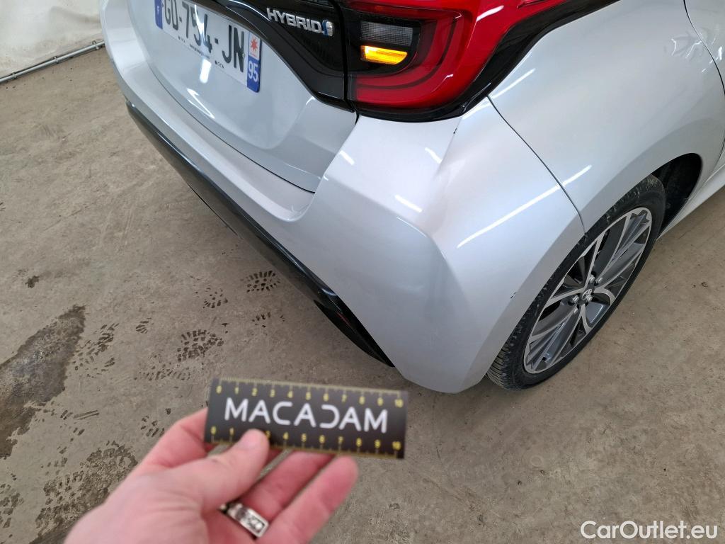  Toyota  Yaris TOYOTA  Hybride / 2019 / 5P / Berline Hybride 116h Iconic #18