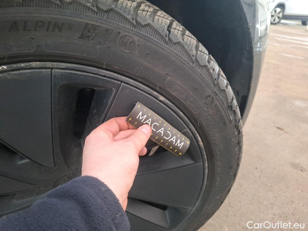  Tesla  Model 3 TESLA  / 2018 / 4P / Berline Grande Autonomie Dual-Motor AWD #24