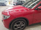  Alfa Romeo   STELVIO ALFA ROMEO / 2017 / 5P / SUV 2.2 TD 190 CV SPRINT AT8 Q4 #45