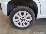  Fiat  Panda FIAT  / 2011 / 5P / BERLINA 0.9 TWINAIR TURBO NATURAL POWER EASY #18