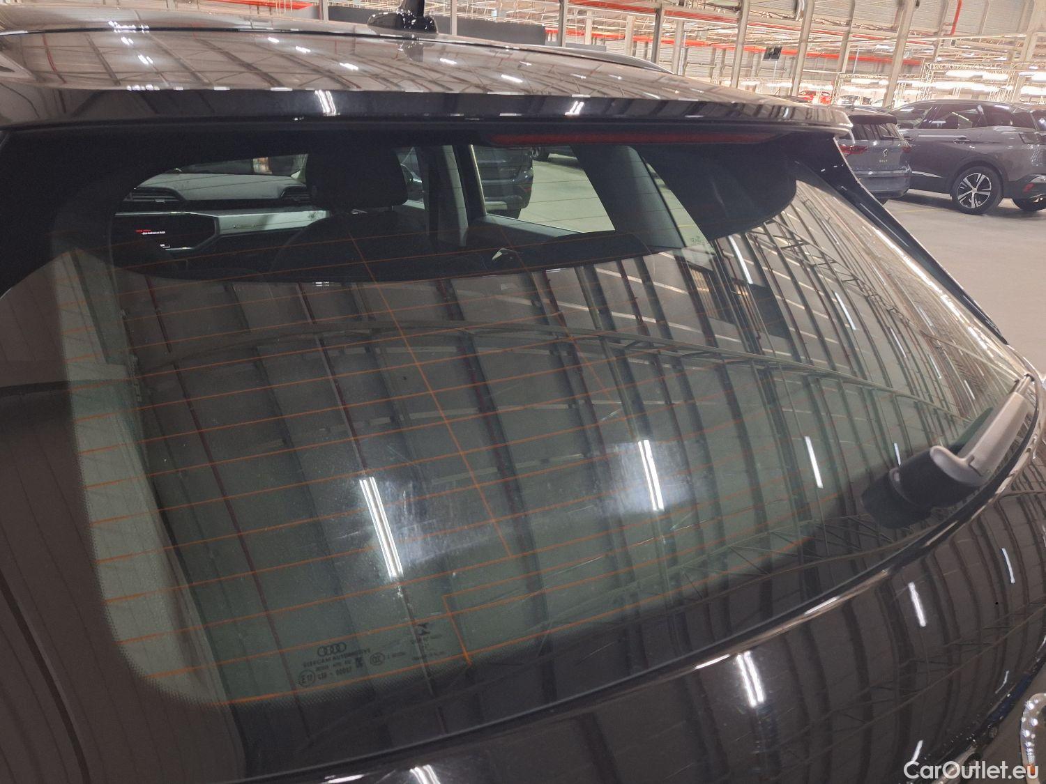  Audi  Q3 Audi,  '18, Audi  35 TDI S tronic S line Business Edition 5d #51