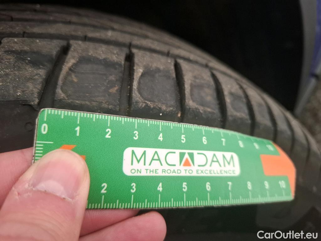  Toyota  C-HR TOYOTA  / 2016 / 5P / SUV 2.0 Hybride 184 Dynamic Business Beyond #9