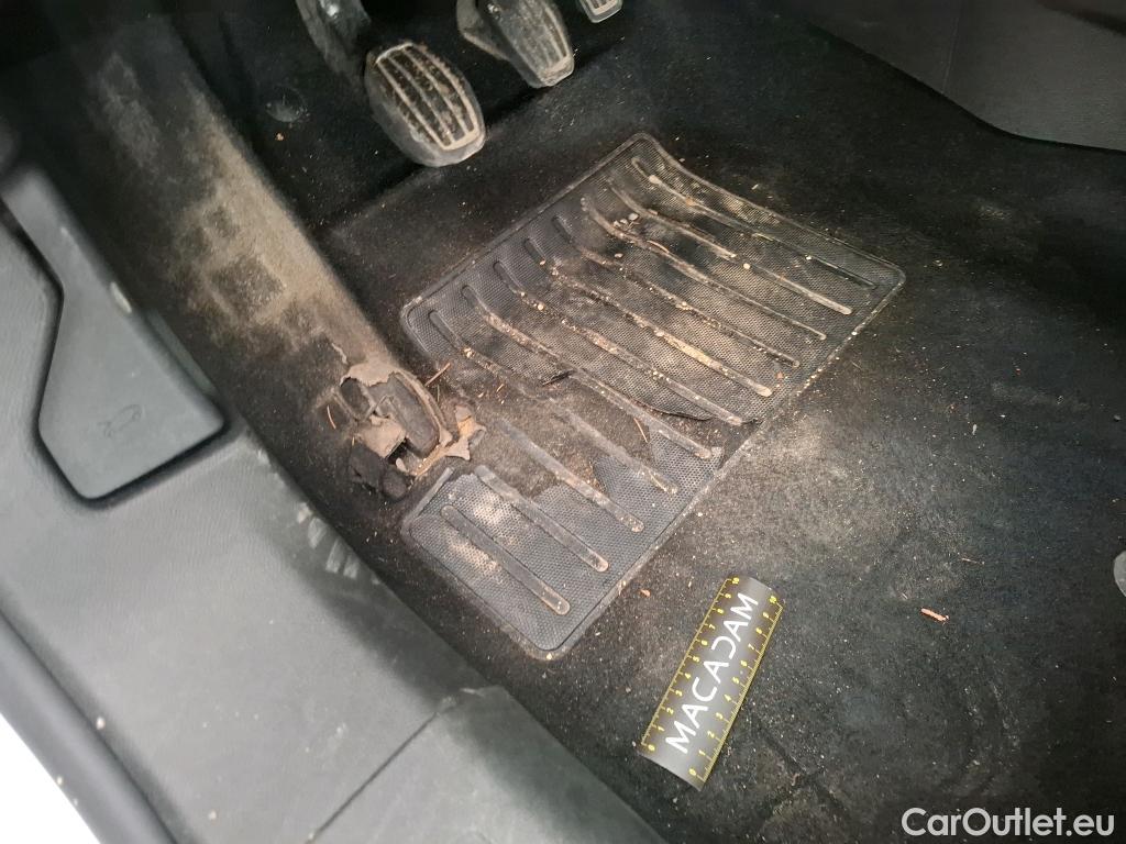  Peugeot  2008  Allure Business 1.2 PureTech 100CV BVM6 E6d #1