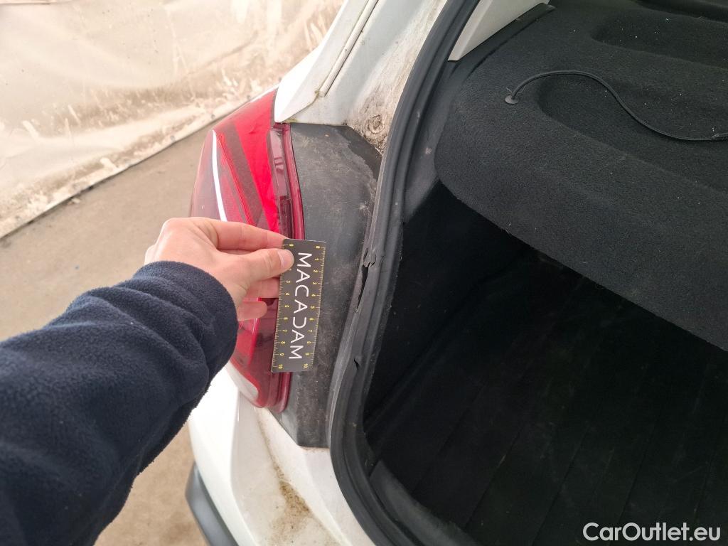  Citroen  C3  Société Feel 1.5 BlueHDI 100CV BVM5 E6dT #4