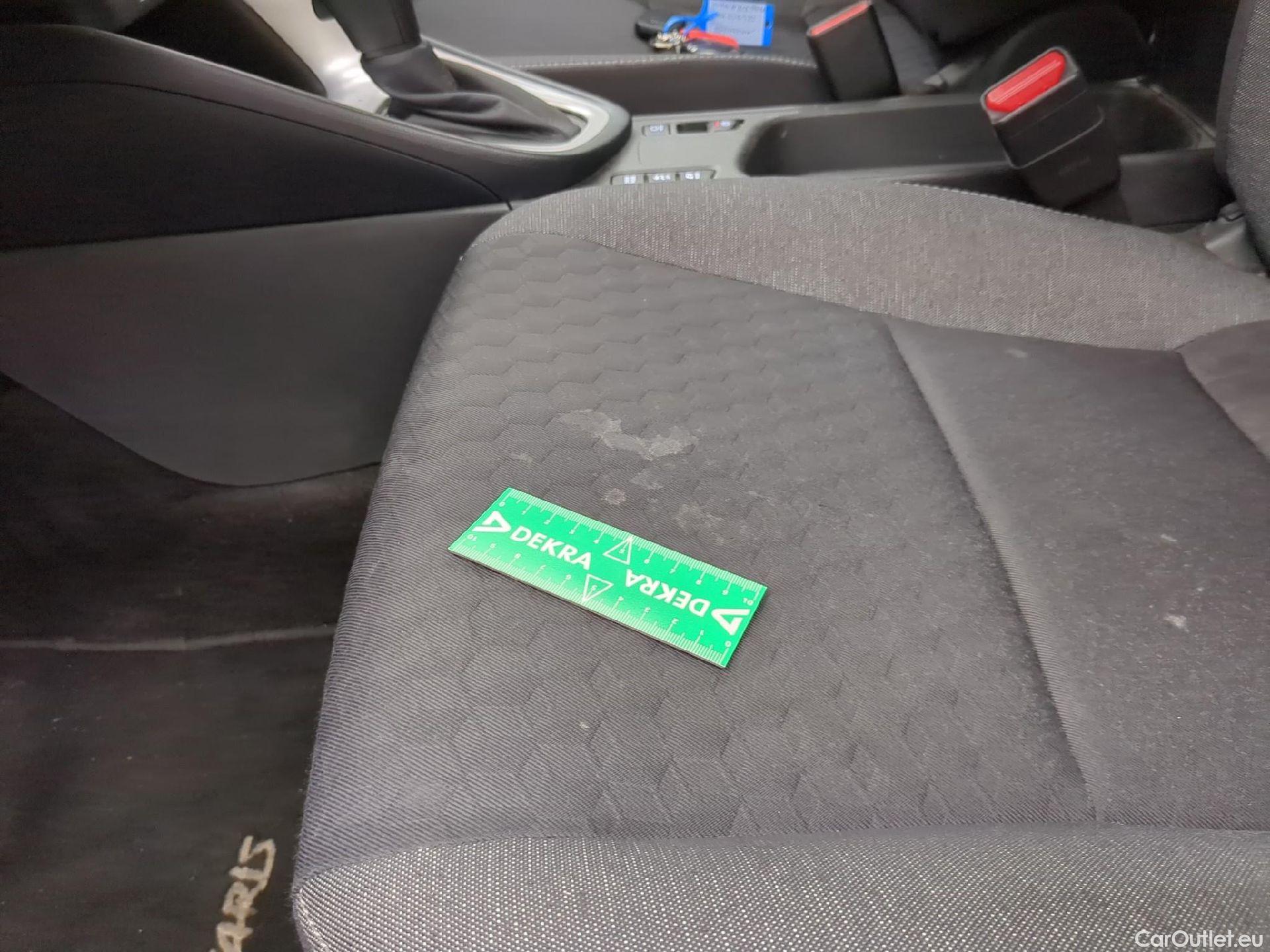  Toyota  Yaris TOYOTA  Hybride / 2019 / 5P / Berline Hybride 116h France Business Stage Acad #12