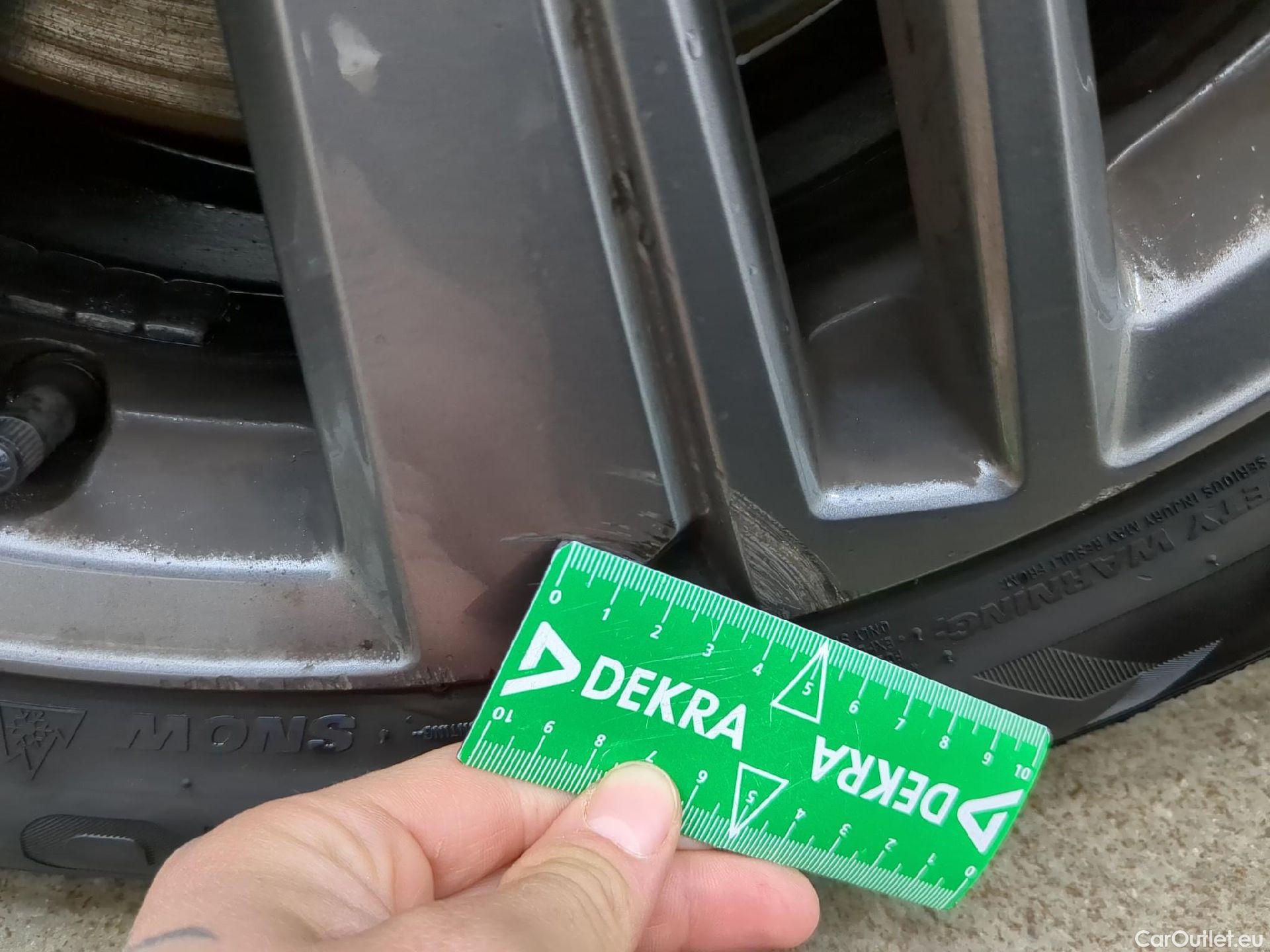  Peugeot  308  Active Pack 1.5 HDi 130CV BVA8 E6d #17