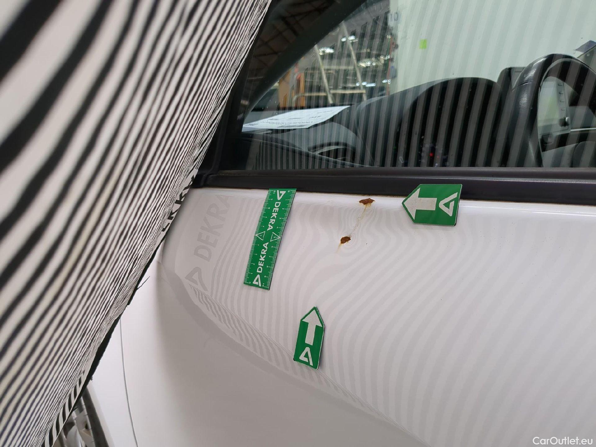  Toyota  Yaris TOYOTA  Hybride / 2019 / 5P / Berline Hybride 116h France Business Stage Acad #5