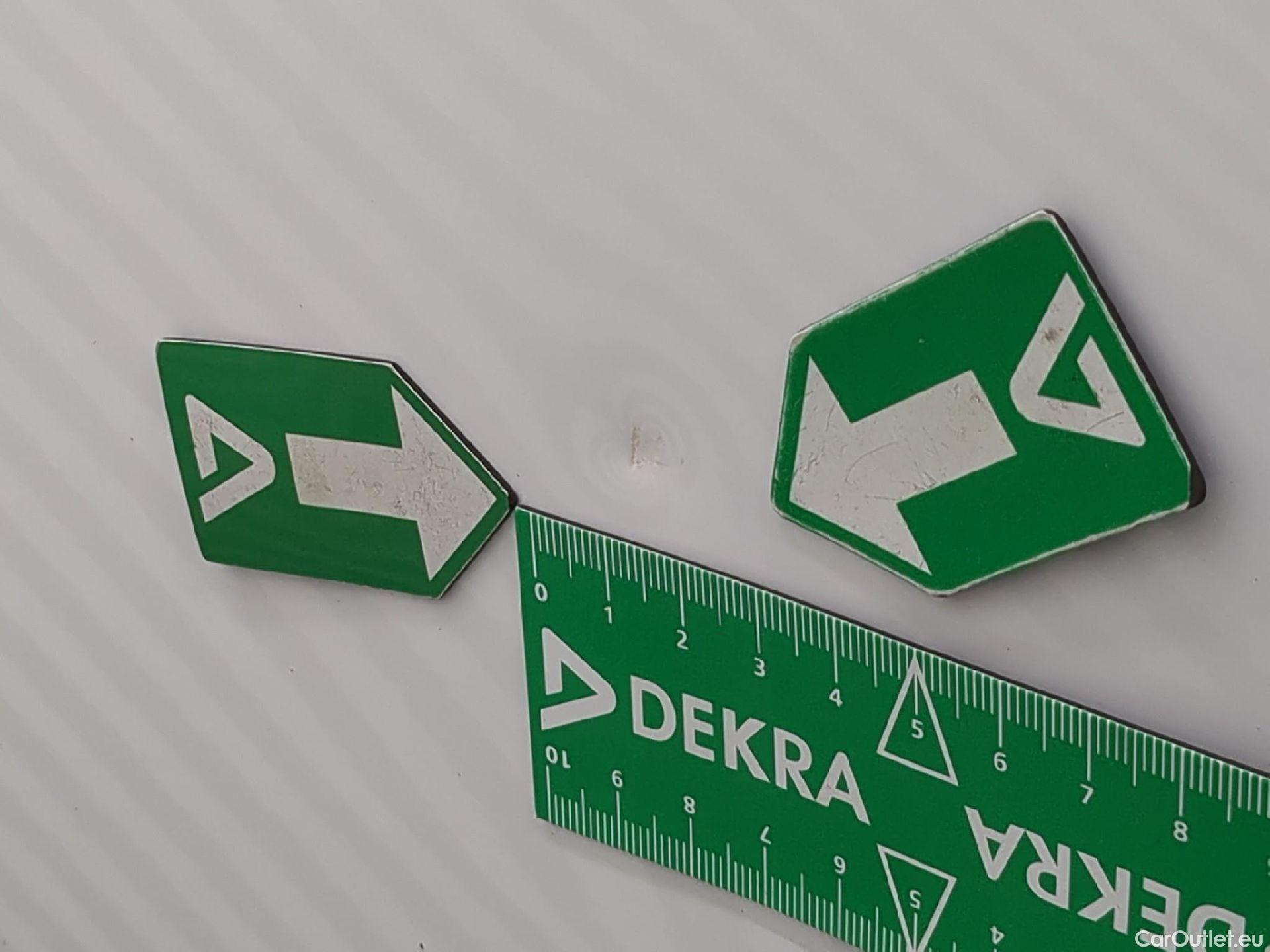  Toyota  Yaris TOYOTA  Hybride / 2019 / 5P / Berline Hybride 116h France Business Stage Acad #23