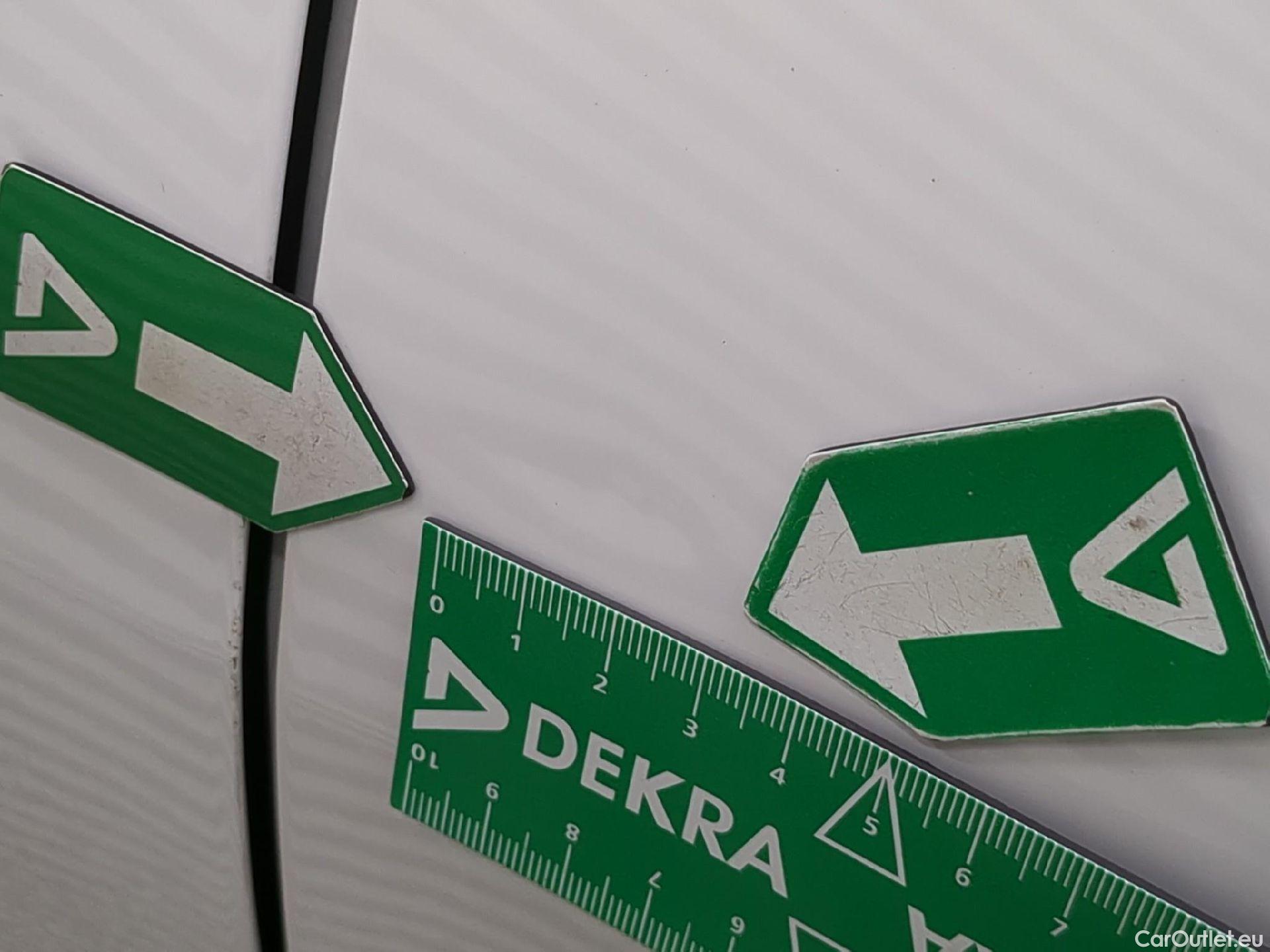  Toyota  Yaris TOYOTA  Hybride / 2019 / 5P / Berline Hybride 116h France Business Stage Acad #9