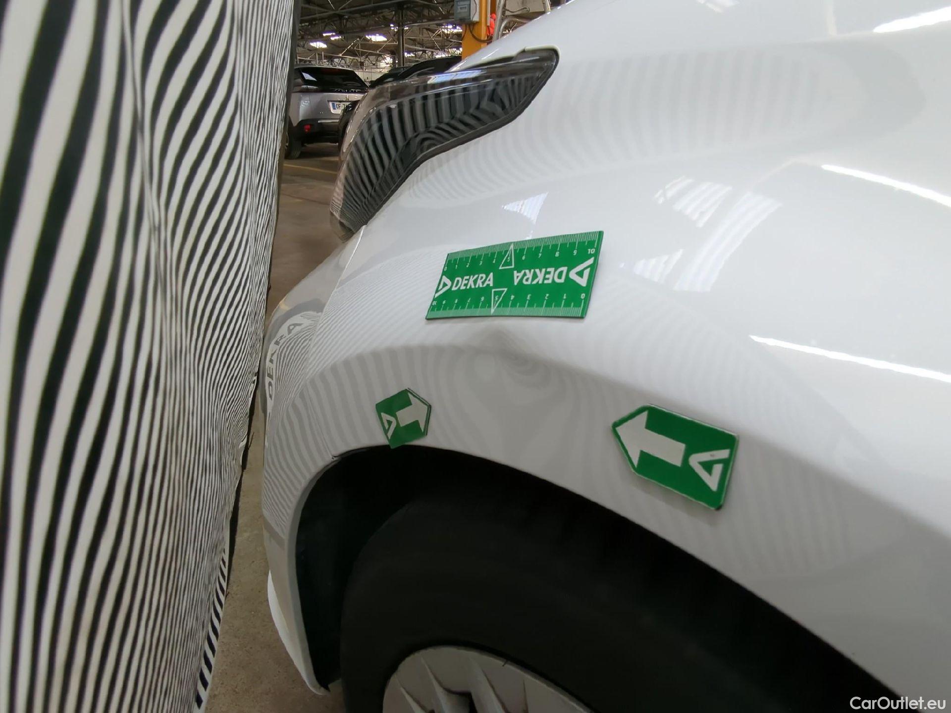  Toyota  Yaris TOYOTA  Hybride / 2019 / 5P / Berline Hybride 116h France Business Stage Acad #3