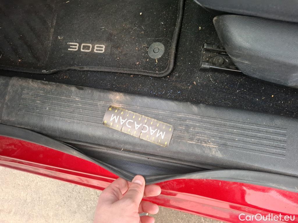  Peugeot  308 PEUGEOT  SW / 2021 / 5P / Break PureTech 130 S&S ACTIVE PACK #46