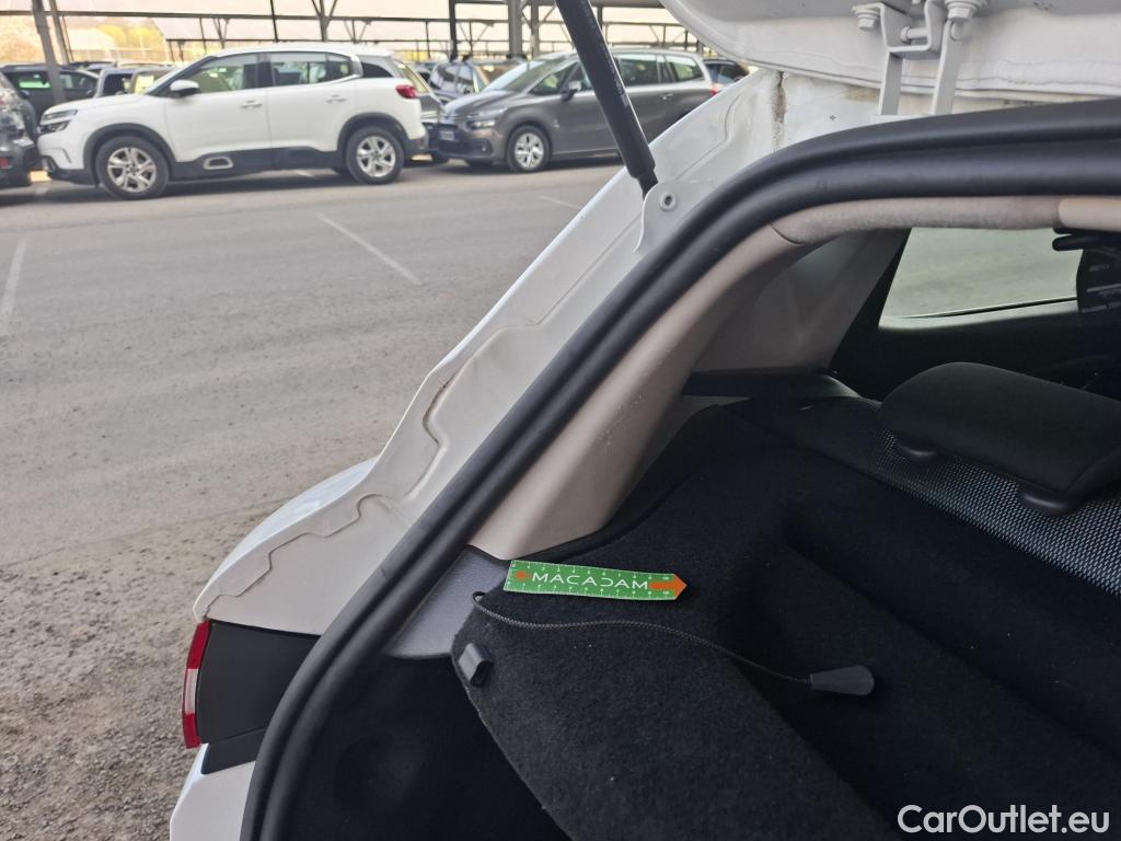  Renault  Clio  IV Business 0.9 TCe 90CV BVM5 E6 #12