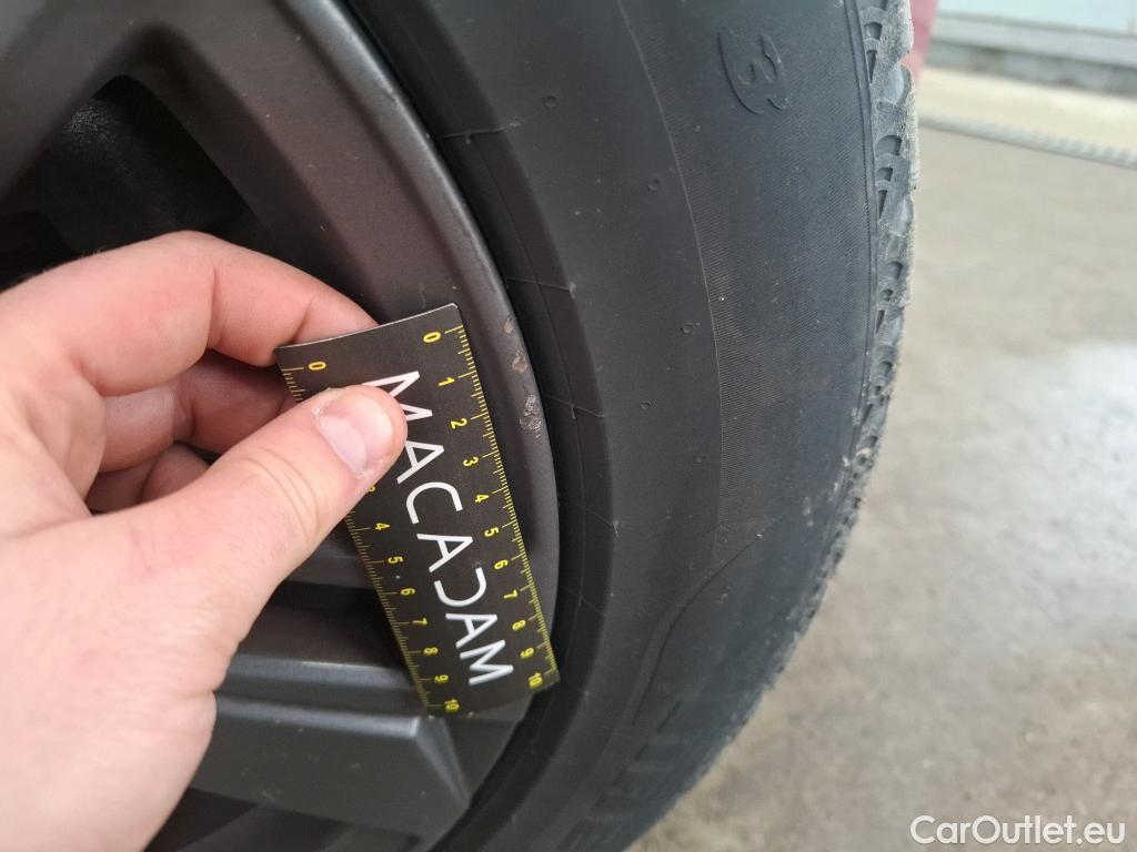  Peugeot  308 PEUGEOT  SW / 2021 / 5P / Break PureTech 130 S&S ACTIVE PACK #40