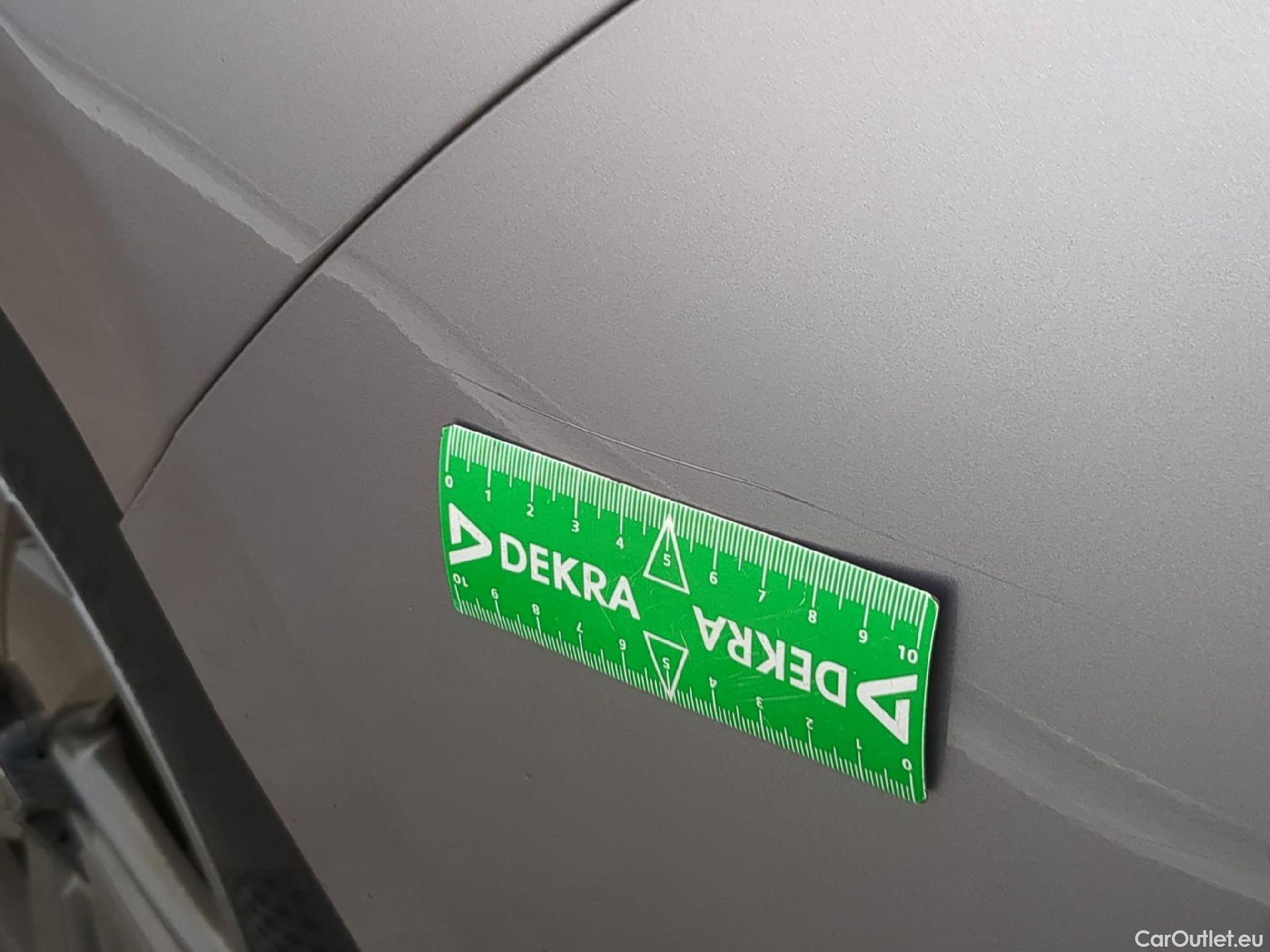  Peugeot  308  Active Pack 1.5 HDi 130CV BVA8 E6d #42