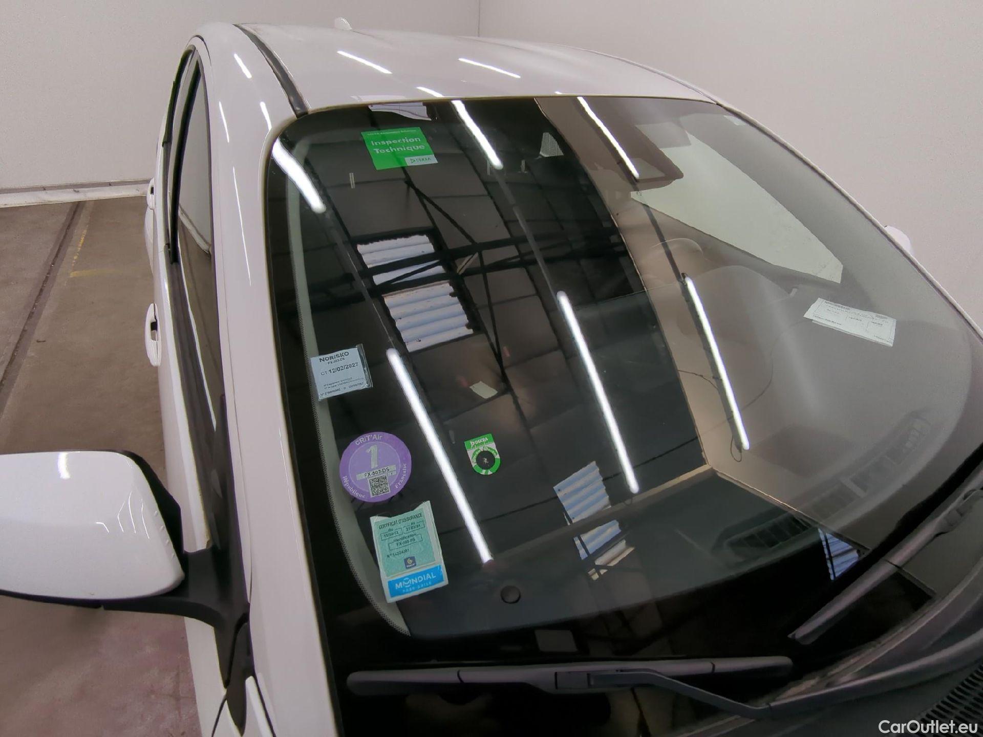  Toyota  Yaris TOYOTA  Hybride / 2019 / 5P / Berline Hybride 116h France Business Stage Acad #1