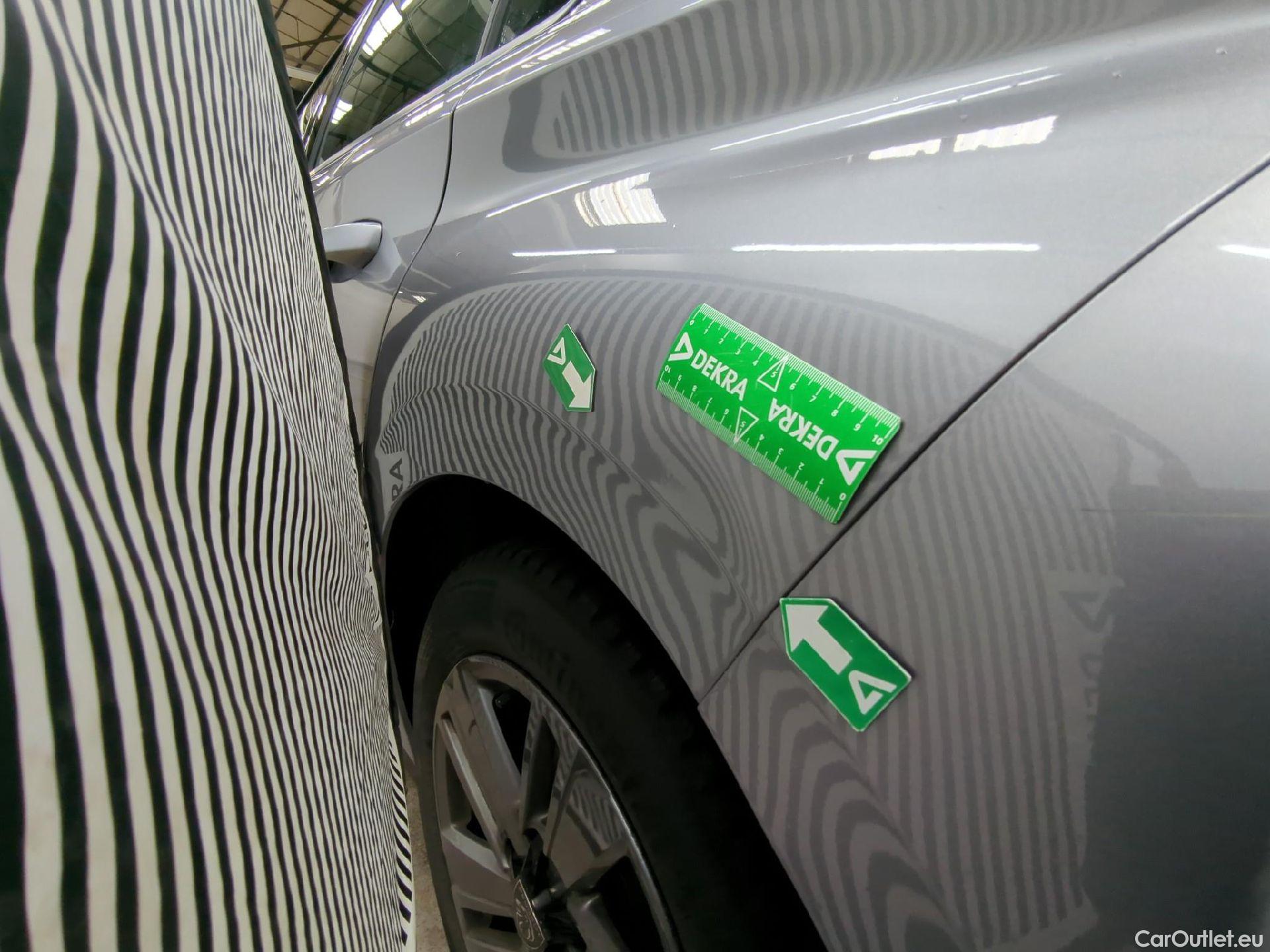  Peugeot  308  Active Pack 1.5 HDi 130CV BVA8 E6d #37