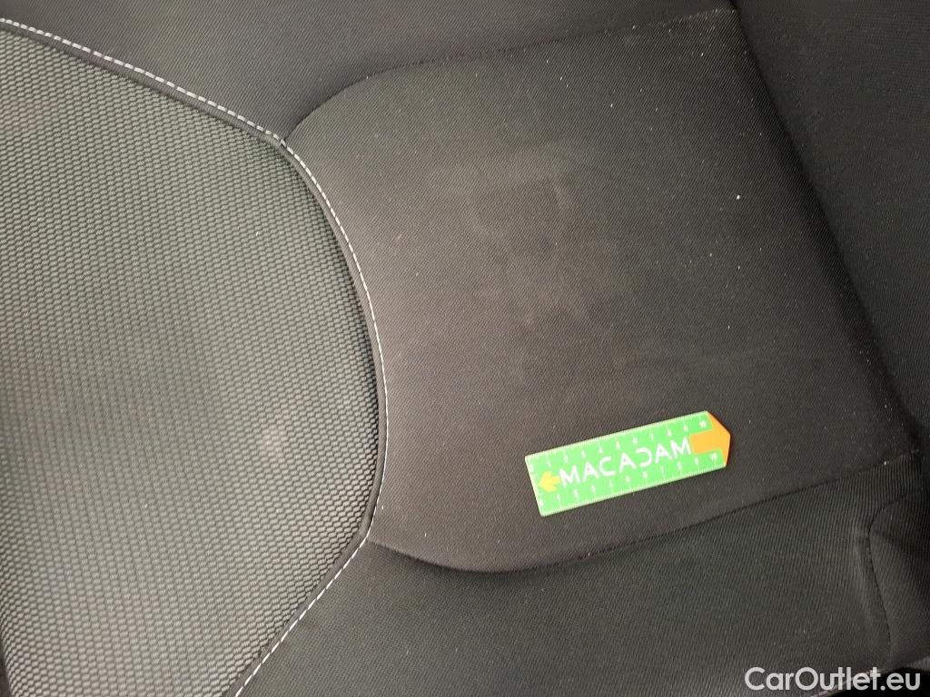  Renault  Clio  IV Business 0.9 TCe 90CV BVM5 E6 #21