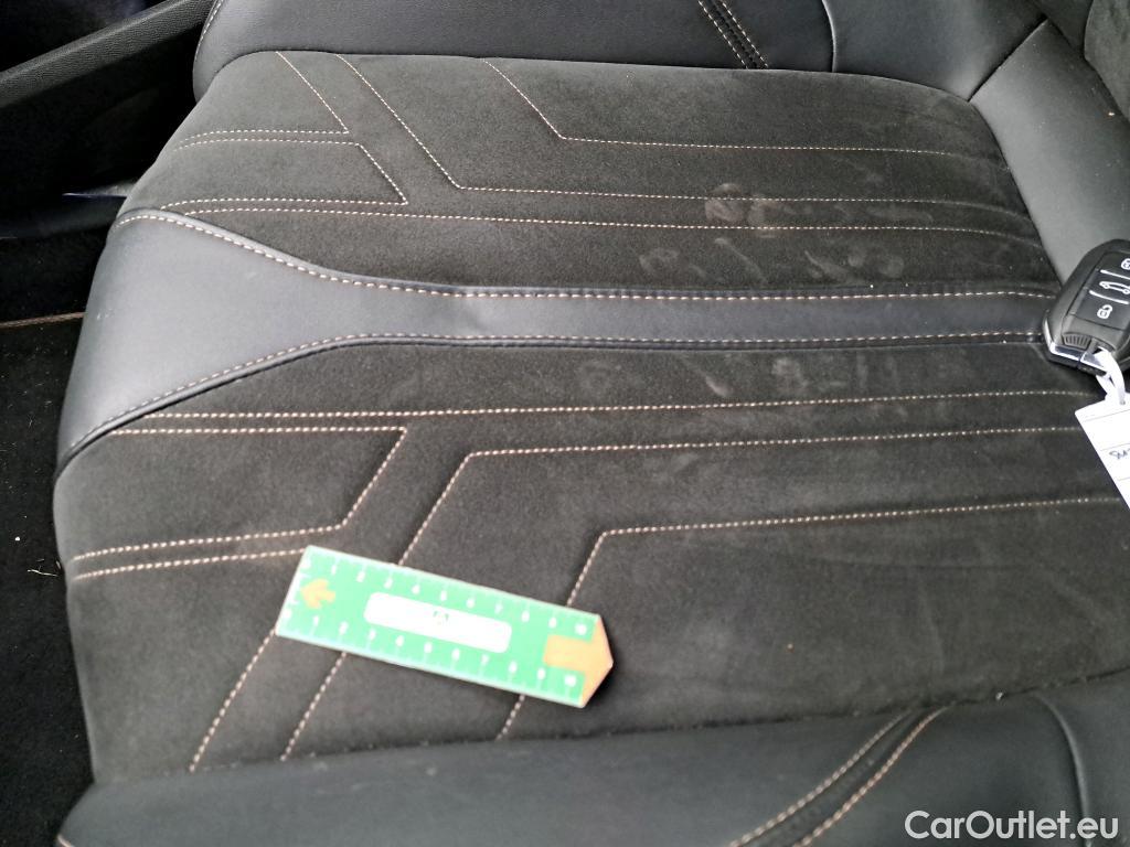  Peugeot  5008 PEUGEOT  / 2020 / 5P / SUV BlueHDi 180 S&S EAT8 GT Pack #28