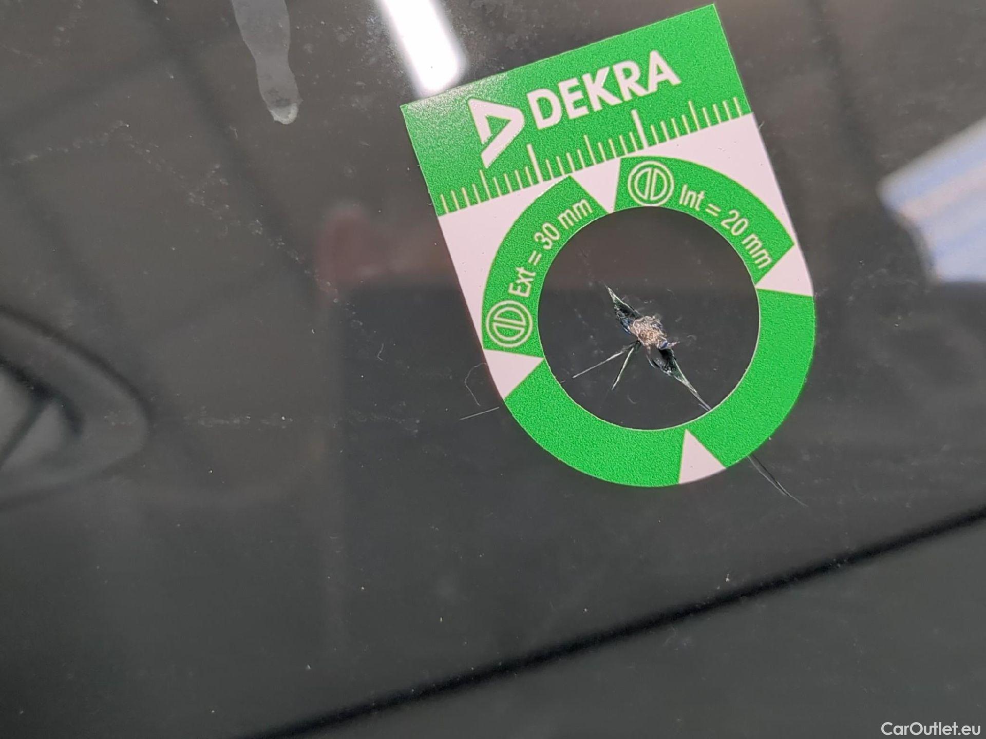  Toyota  Yaris TOYOTA  Hybride / 2019 / 5P / Berline Hybride 116h France Business Stage Acad #2