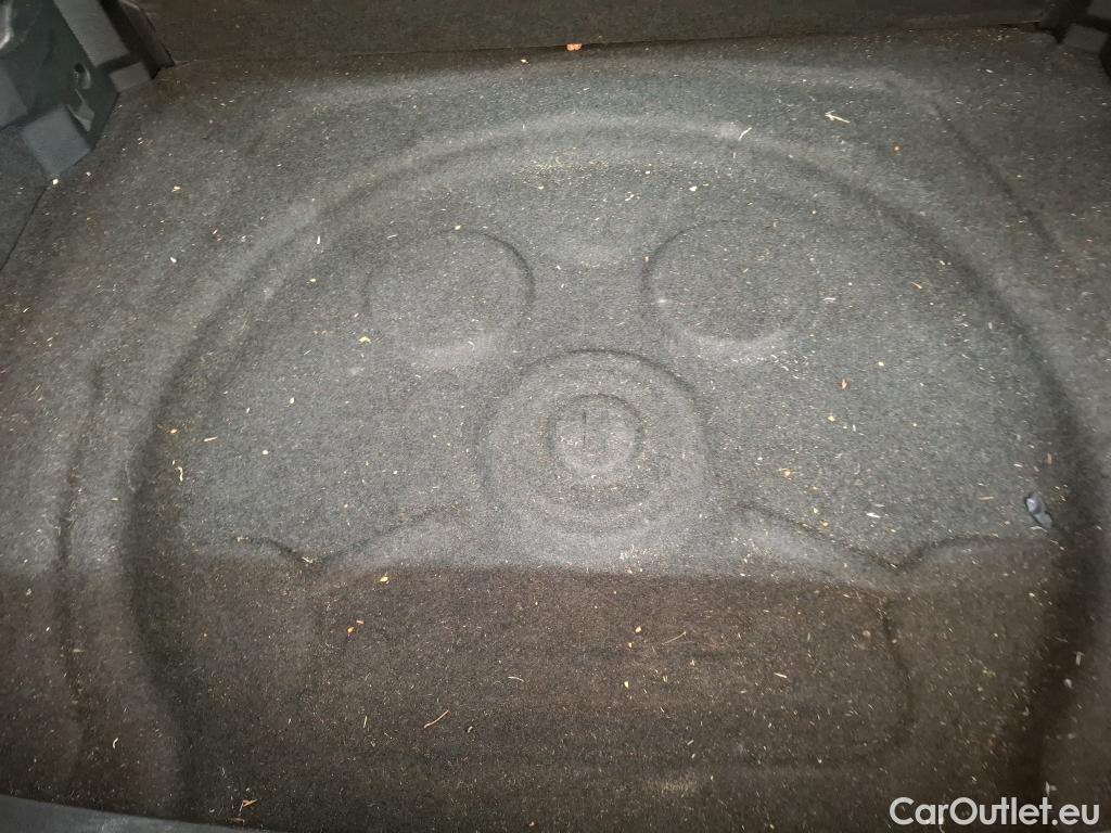  Volkswagen  Tiguan VOLKSWAGEN  / 2020 / 5P / SUV 2.0 TDI 150 DSG7 R-Line Exclusive #6