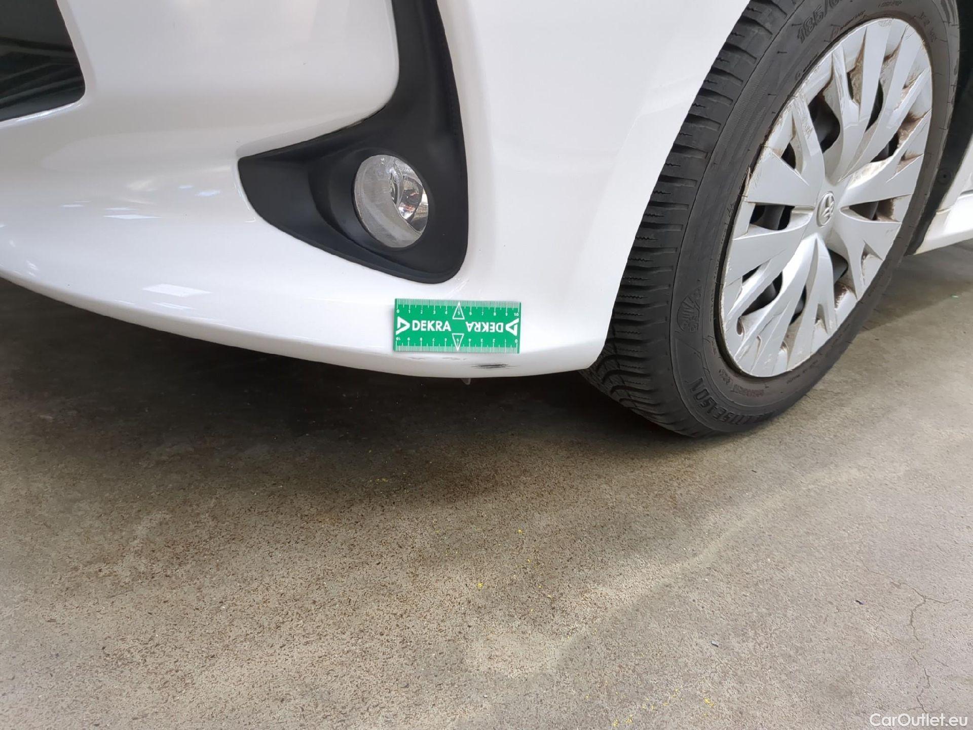  Toyota  Yaris TOYOTA  Hybride / 2019 / 5P / Berline Hybride 116h France Business Stage Acad #28