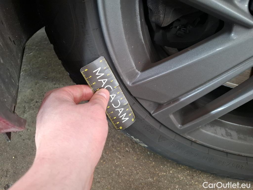  Peugeot  308 PEUGEOT  SW / 2021 / 5P / Break PureTech 130 S&S ACTIVE PACK #37